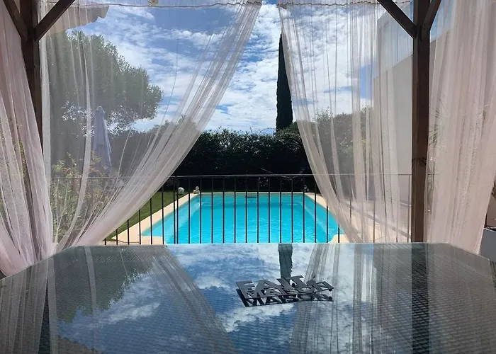 Romance 度假居 Fautea